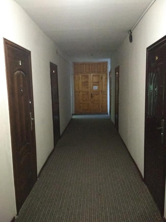Hotel Удеч à Zhidachov Extérieur photo